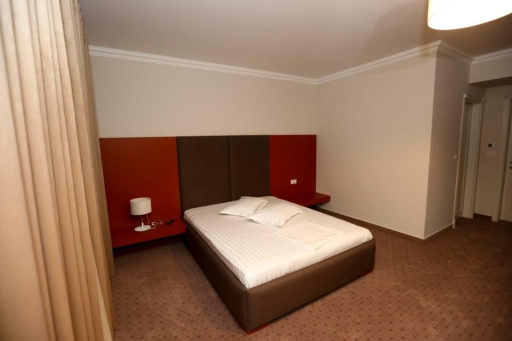 Casa Budisteanu 2 Focsani Ngoại thất bức ảnh